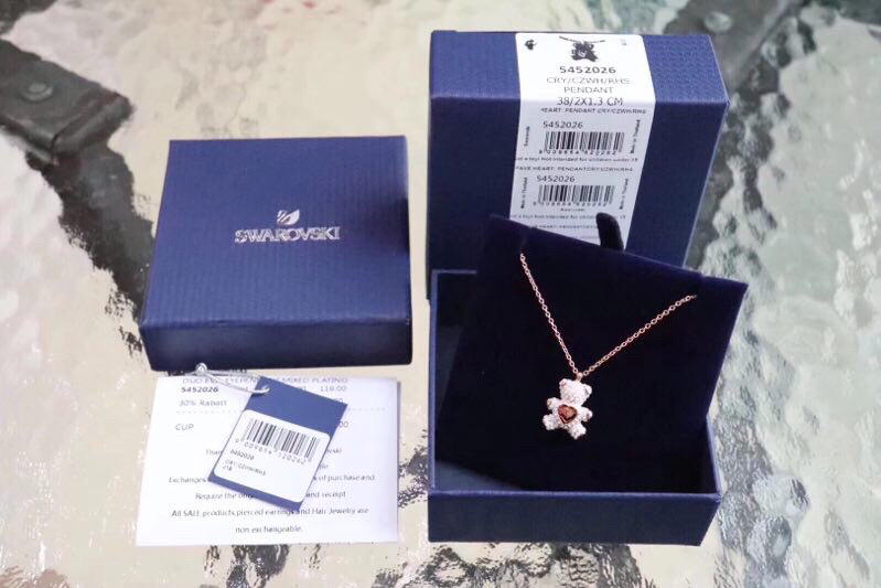 Swarovski Necklace 03lyr94